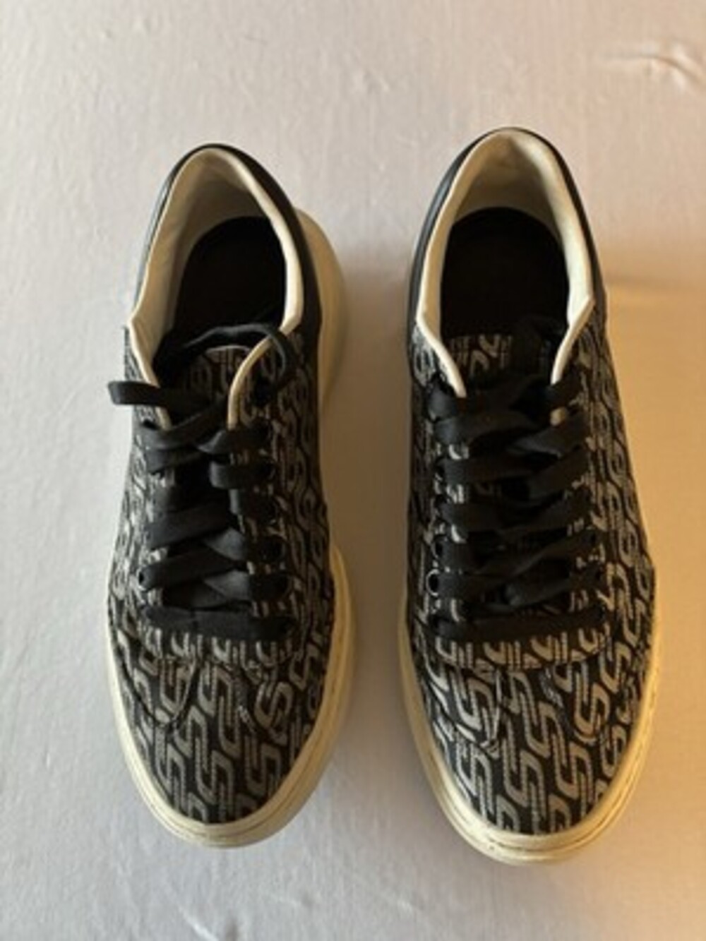 Skechers Cordova Classic Women’s Size 8